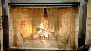 センターハウス暖炉アップ
